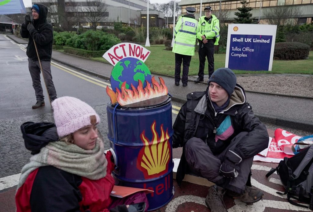 Rig Rebellion 2.0 Extinction Rebellion Scotland blockade Shell HQ in